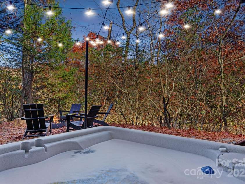 225 Magnolia Drive, Bryson City, NC 28713.  MLS# CAR4256326, YatesRealty ID 16059. 