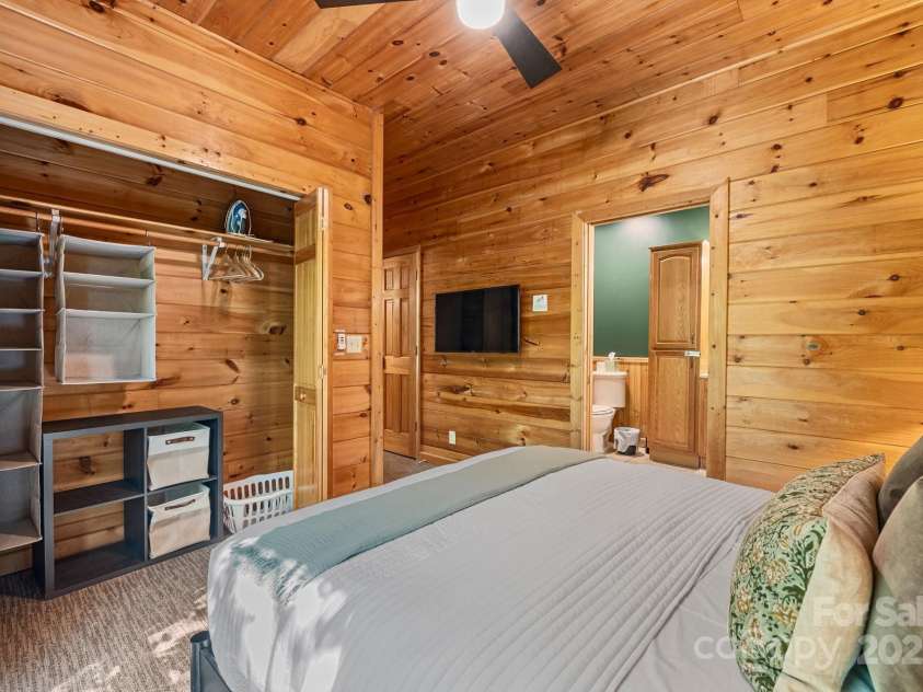 225 Magnolia Drive, Bryson City, NC 28713.  MLS# CAR4256326, YatesRealty ID 16059. 