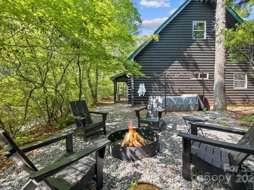 225 Magnolia Drive, Bryson City, NC 28713.  MLS# CAR4256326, YatesRealty ID 16059. 