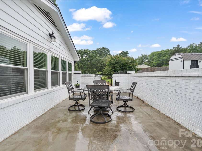 2524 Griffith Road, Monroe, NC 28112.  MLS# CAR4420258, YatesRealty ID 16059. 