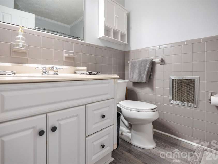 2524 Griffith Road, Monroe, NC 28112.  MLS# CAR4420258, YatesRealty ID 16059. Hall Bath