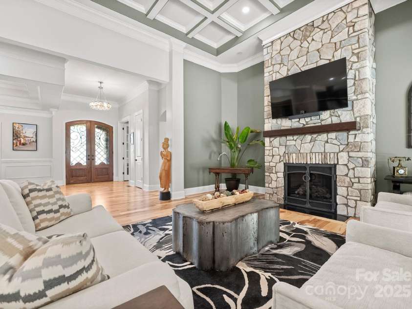 129 Hunts Landing Drive, Mooresville, NC 28117.  MLS# CAR4244761, YatesRealty ID 16060. 