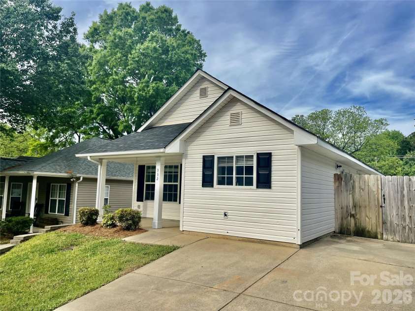 332 Cassidy Lane, Mooresville, NC 28115.  MLS# CAR4368929, YatesRealty ID 16061. 