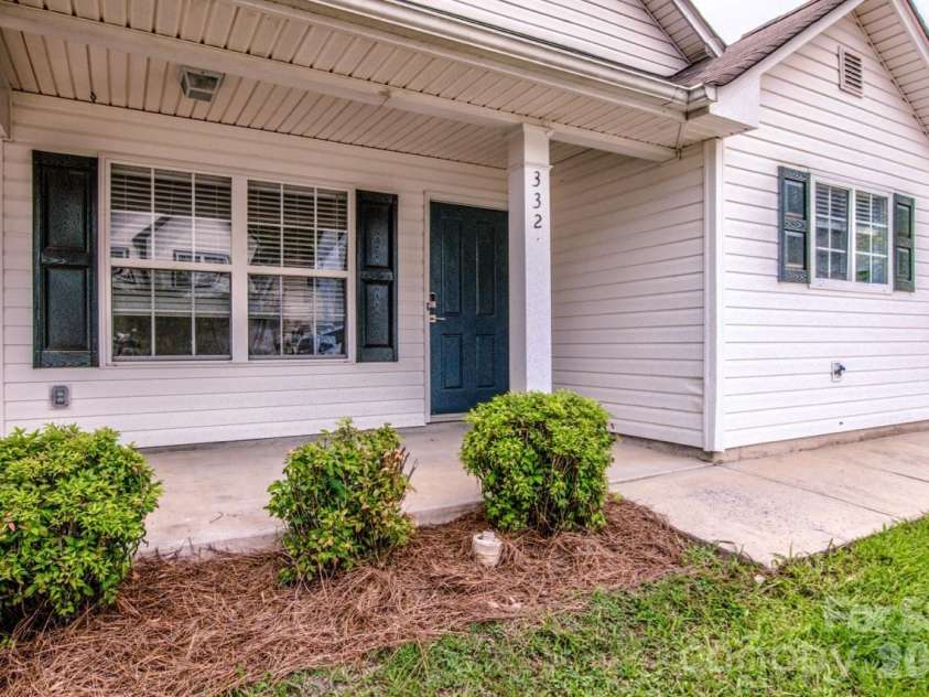 332 Cassidy Lane, Mooresville, NC 28115.  MLS# CAR4368929, YatesRealty ID 16061. 