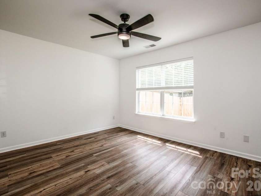 332 Cassidy Lane, Mooresville, NC 28115.  MLS# CAR4368929, YatesRealty ID 16061. 