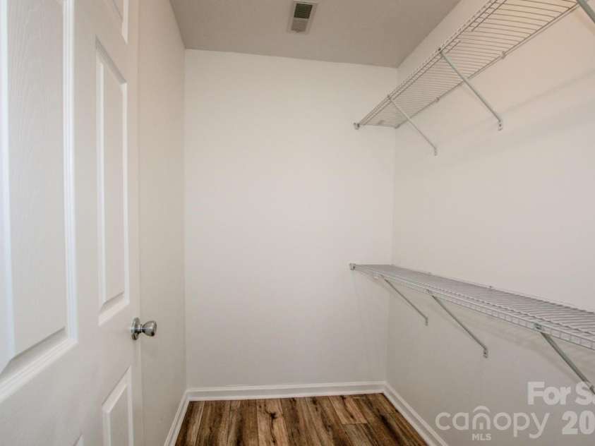 332 Cassidy Lane, Mooresville, NC 28115.  MLS# CAR4368929, YatesRealty ID 16061. 