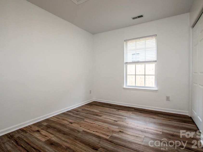 332 Cassidy Lane, Mooresville, NC 28115.  MLS# CAR4368929, YatesRealty ID 16061. 