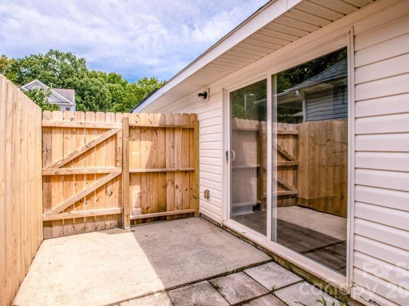 332 Cassidy Lane, Mooresville, NC 28115.  MLS# CAR4368929, YatesRealty ID 16061. 
