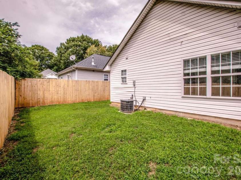 332 Cassidy Lane, Mooresville, NC 28115.  MLS# CAR4368929, YatesRealty ID 16061. 