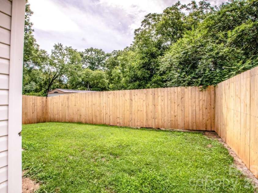332 Cassidy Lane, Mooresville, NC 28115.  MLS# CAR4368929, YatesRealty ID 16061. 