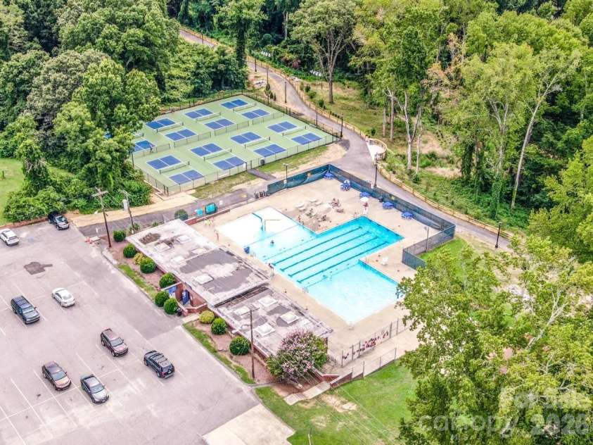 332 Cassidy Lane, Mooresville, NC 28115.  MLS# CAR4368929, YatesRealty ID 16061. 