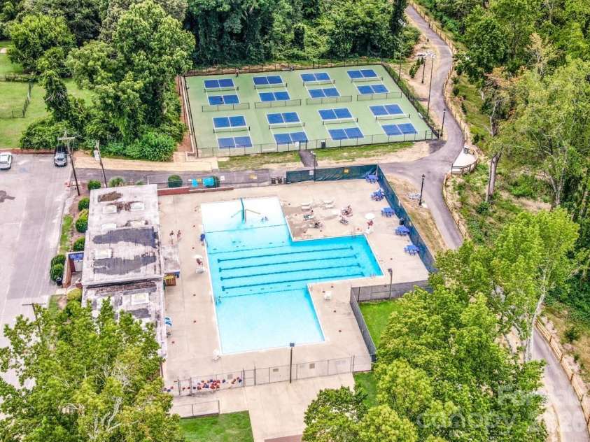 332 Cassidy Lane, Mooresville, NC 28115.  MLS# CAR4368929, YatesRealty ID 16061. 