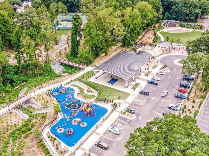 332 Cassidy Lane, Mooresville, NC 28115.  MLS# CAR4368929, YatesRealty ID 16061. 