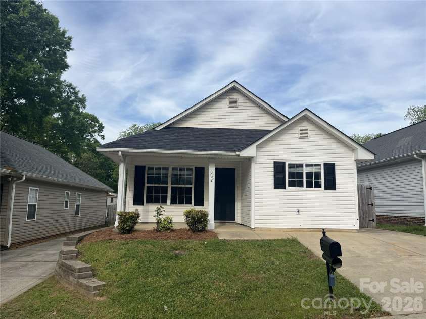 332 Cassidy Lane, Mooresville, NC 28115.  MLS# CAR4368929, YatesRealty ID 16061. 