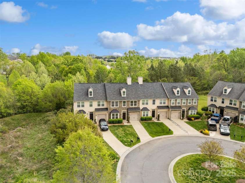 9618 Springholm Drive, Charlotte, NC 28278.  MLS# CAR4246189, YatesRealty ID 16061. 