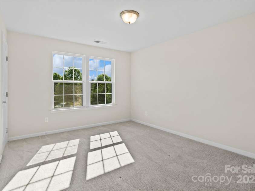 9618 Springholm Drive, Charlotte, NC 28278.  MLS# CAR4246189, YatesRealty ID 16061. 