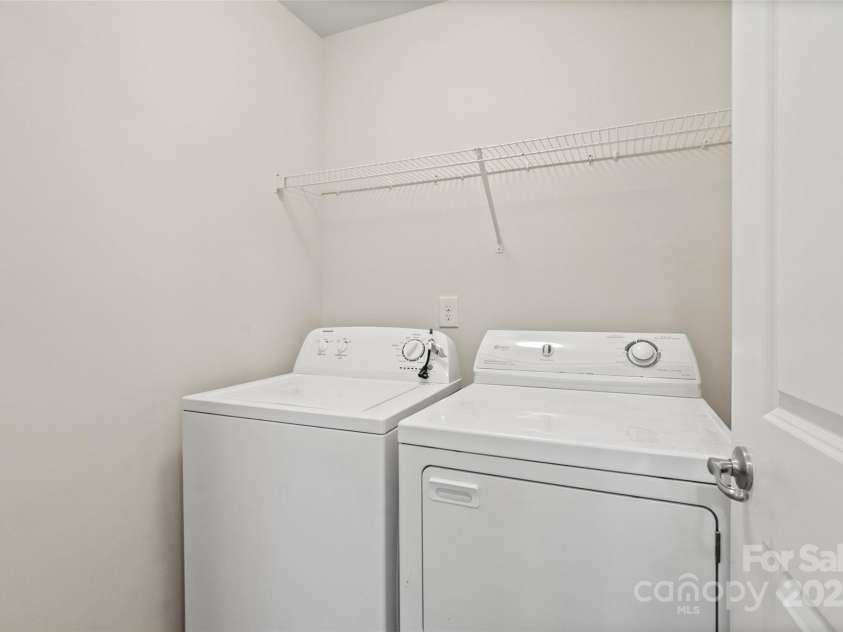 9618 Springholm Drive, Charlotte, NC 28278.  MLS# CAR4246189, YatesRealty ID 16061. 