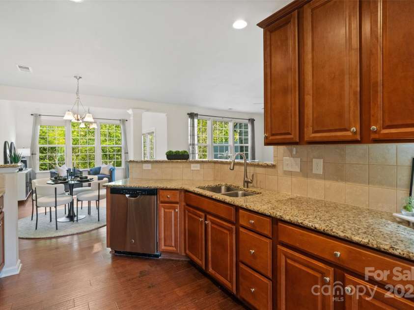 9618 Springholm Drive, Charlotte, NC 28278.  MLS# CAR4246189, YatesRealty ID 16061. 