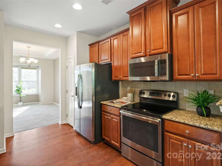 9618 Springholm Drive, Charlotte, NC 28278.  MLS# CAR4246189, YatesRealty ID 16061. 