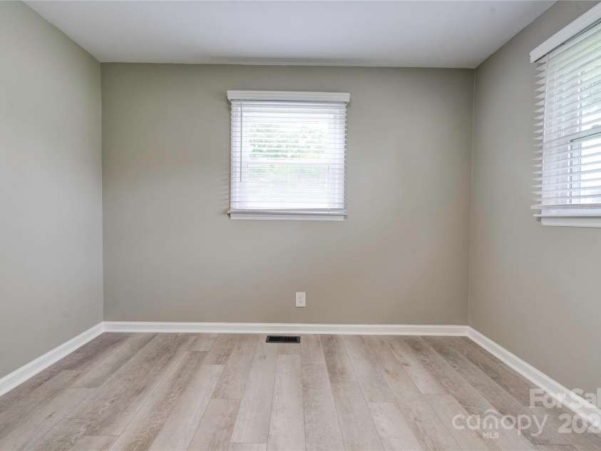 1690 Montevista Drive, Shelby, NC 28150.  MLS# CAR4256275, YatesRealty ID 16062. Bedroom 3