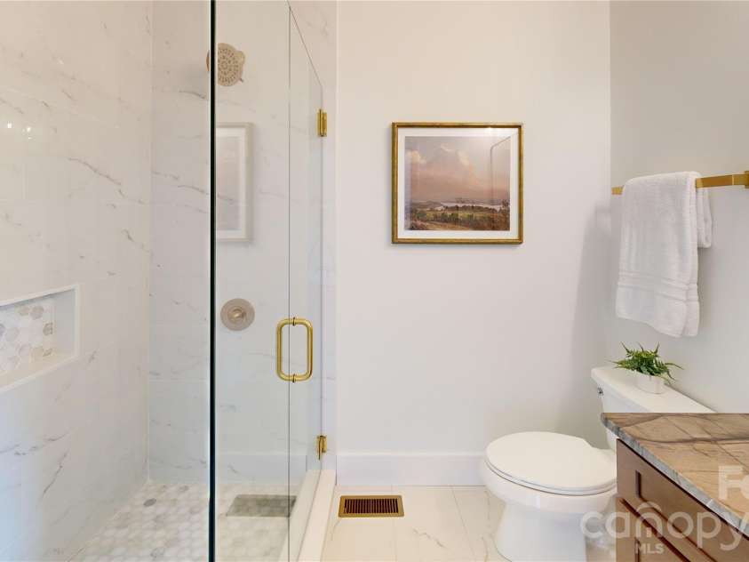 5008 Steele Village Road, Rock Hill, SC 29730.  MLS# CAR4363417, YatesRealty ID 16062. 2nd Bathroom