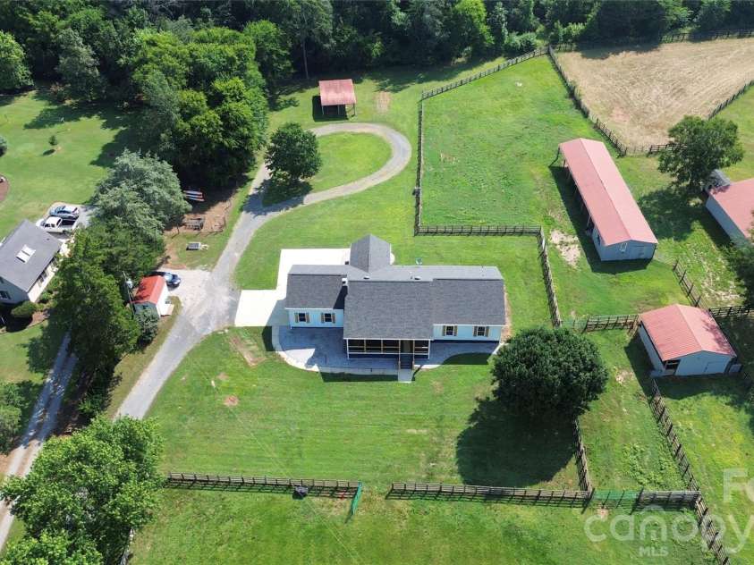 5008 Steele Village Road, Rock Hill, SC 29730.  MLS# CAR4363417, YatesRealty ID 16062. 