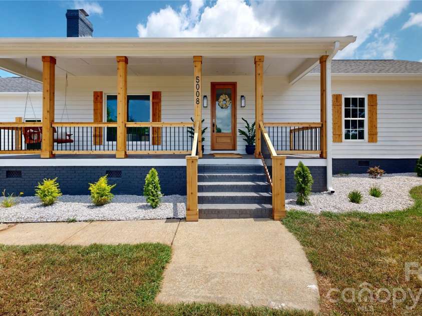 5008 Steele Village Road, Rock Hill, SC 29730.  MLS# CAR4363417, YatesRealty ID 16062. 