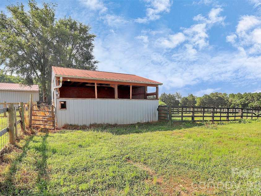 5008 Steele Village Road, Rock Hill, SC 29730.  MLS# CAR4363417, YatesRealty ID 16062. Barn 2
