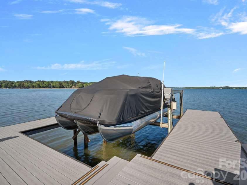 109 Conway Court, Mooresville, NC 28117.  MLS# CAR4368981, YatesRealty ID 16063. 
