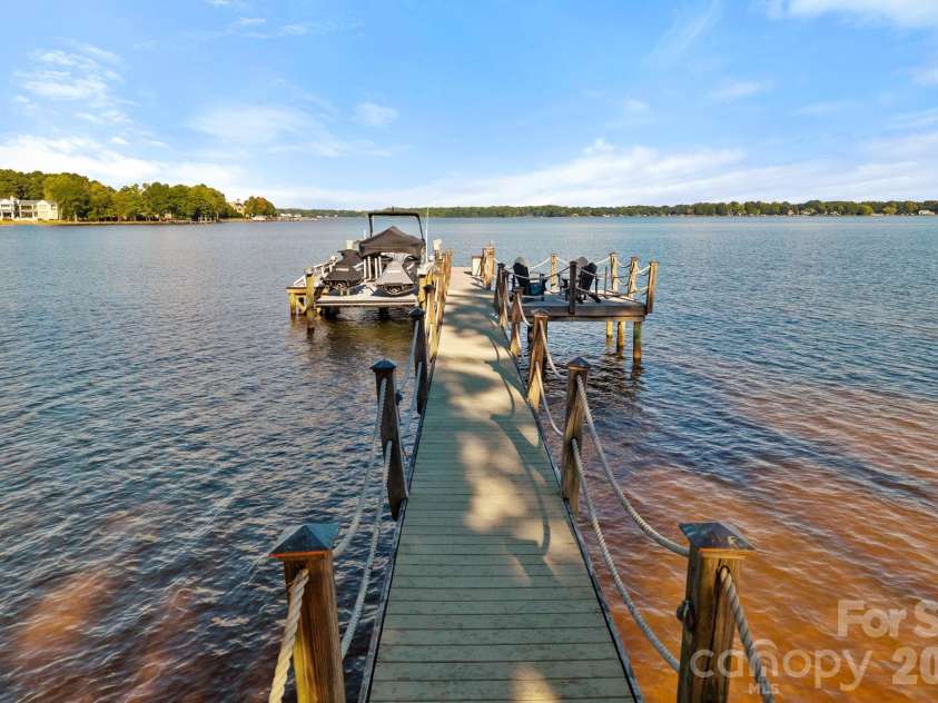 109 Conway Court, Mooresville, NC 28117.  MLS# CAR4368981, YatesRealty ID 16063. 