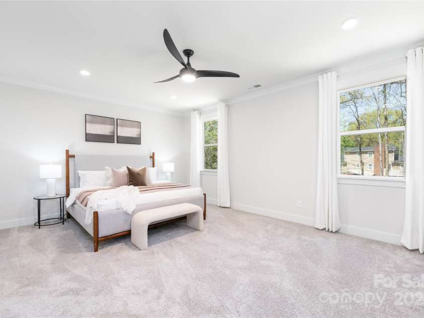 3895 12th Street, Hickory, NC 28601.  MLS# CAR4238756, YatesRealty ID 16065. 