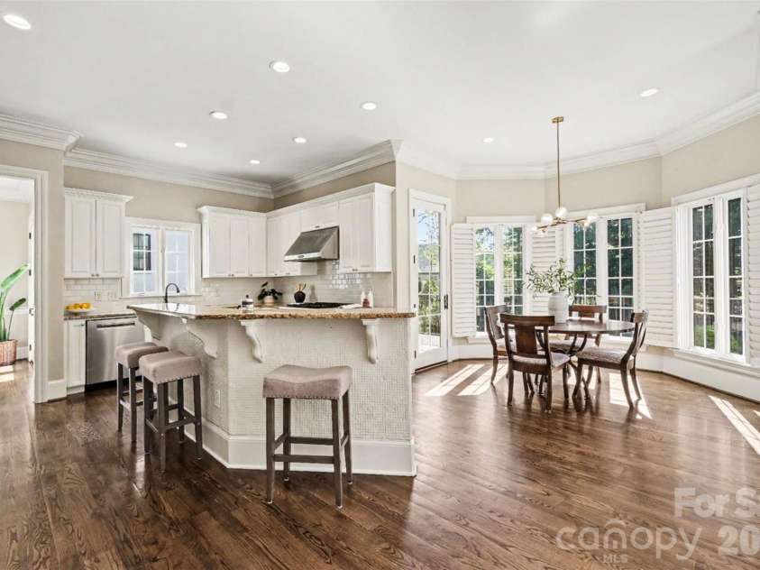 8000 Skye Lochs Drive, Waxhaw, NC 28173.  MLS# CAR4388481, YatesRealty ID 16067. 