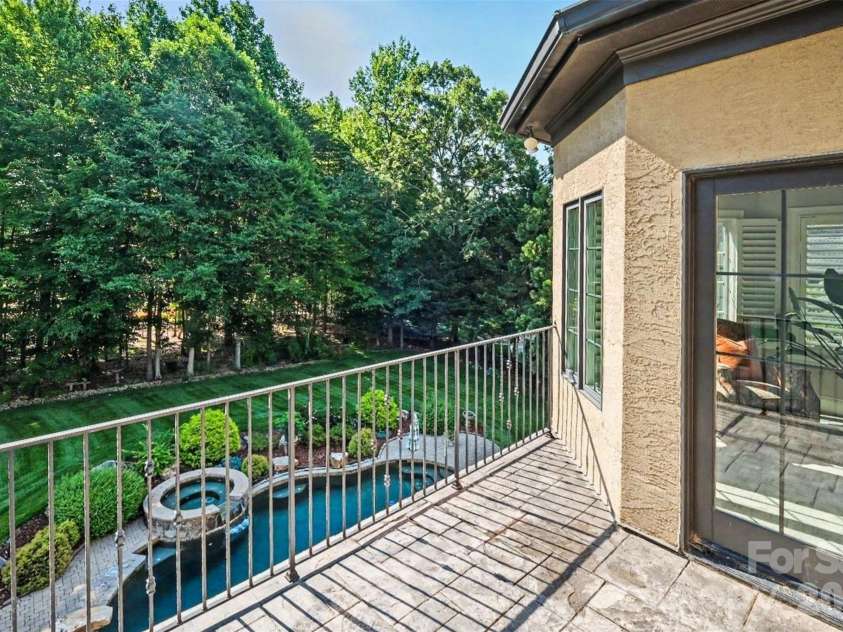 8000 Skye Lochs Drive, Waxhaw, NC 28173.  MLS# CAR4388481, YatesRealty ID 16067. 