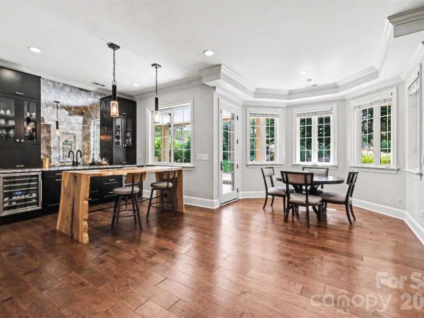8000 Skye Lochs Drive, Waxhaw, NC 28173.  MLS# CAR4388481, YatesRealty ID 16067. 