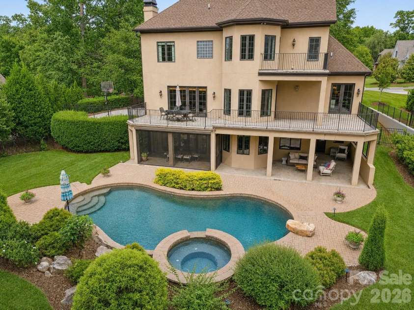 8000 Skye Lochs Drive, Waxhaw, NC 28173.  MLS# CAR4388481, YatesRealty ID 16067. 