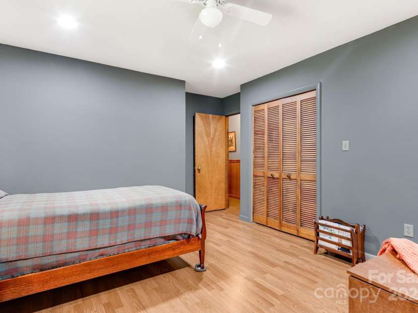 43 Amaroo Ridge, Webster, NC 28788.  MLS# CAR4246485, YatesRealty ID 16068. 