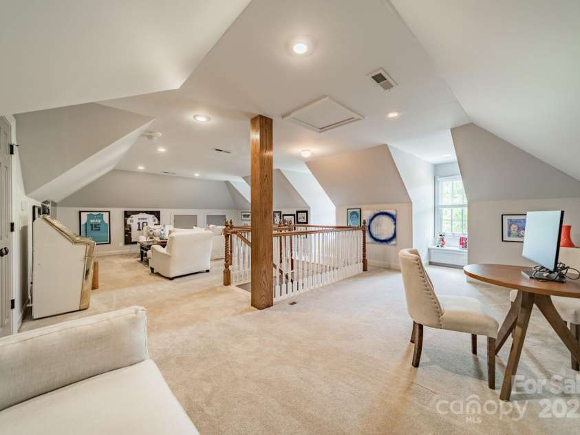 1801 Maryland Avenue, Charlotte, NC 28209.  MLS# CAR4235265, YatesRealty ID 16069. 