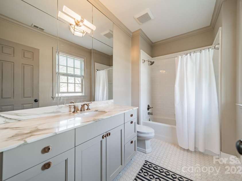 1801 Maryland Avenue, Charlotte, NC 28209.  MLS# CAR4235265, YatesRealty ID 16069. Bathroom attached to 2nd bedroom
