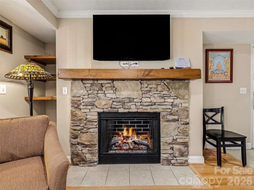 331 Bowling Park Road, Asheville, NC 28803.  MLS# CAR4375055, YatesRealty ID 16069. 