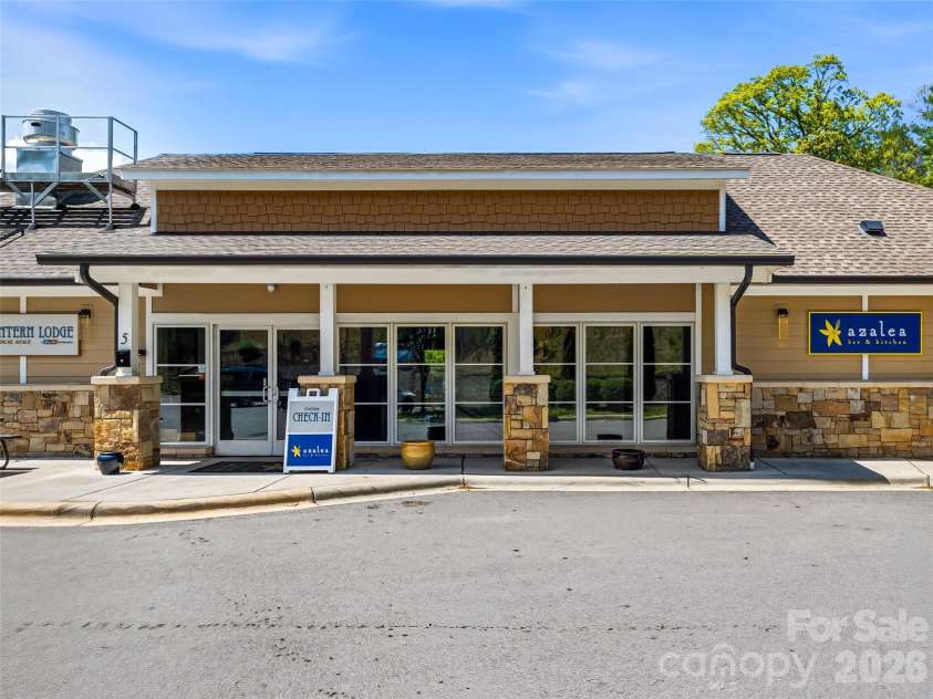 331 Bowling Park Road, Asheville, NC 28803.  MLS# CAR4375055, YatesRealty ID 16069. 