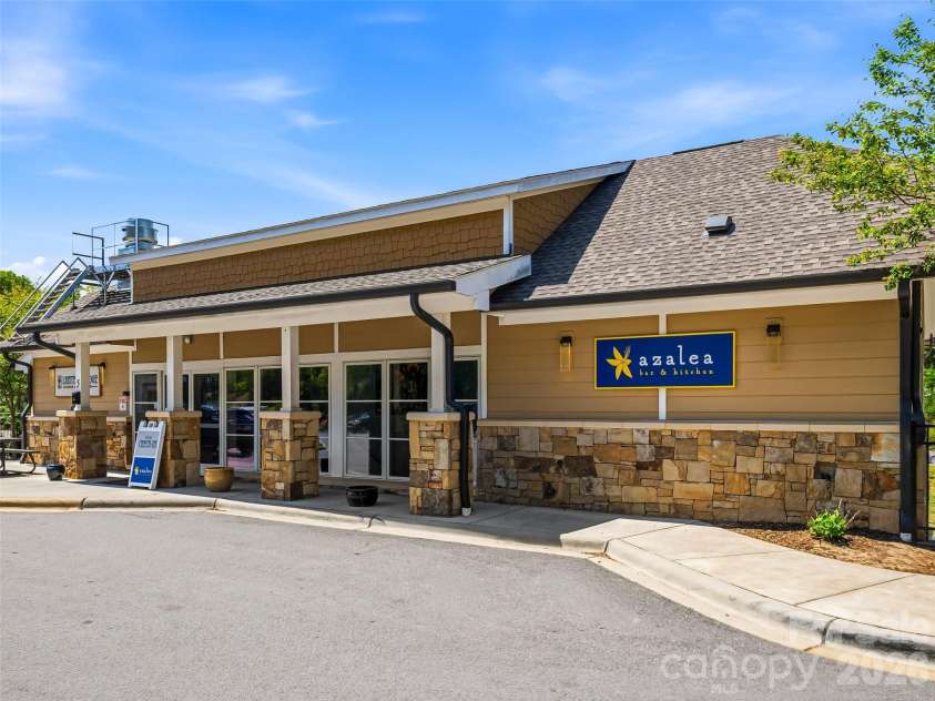 331 Bowling Park Road, Asheville, NC 28803.  MLS# CAR4375055, YatesRealty ID 16069. 