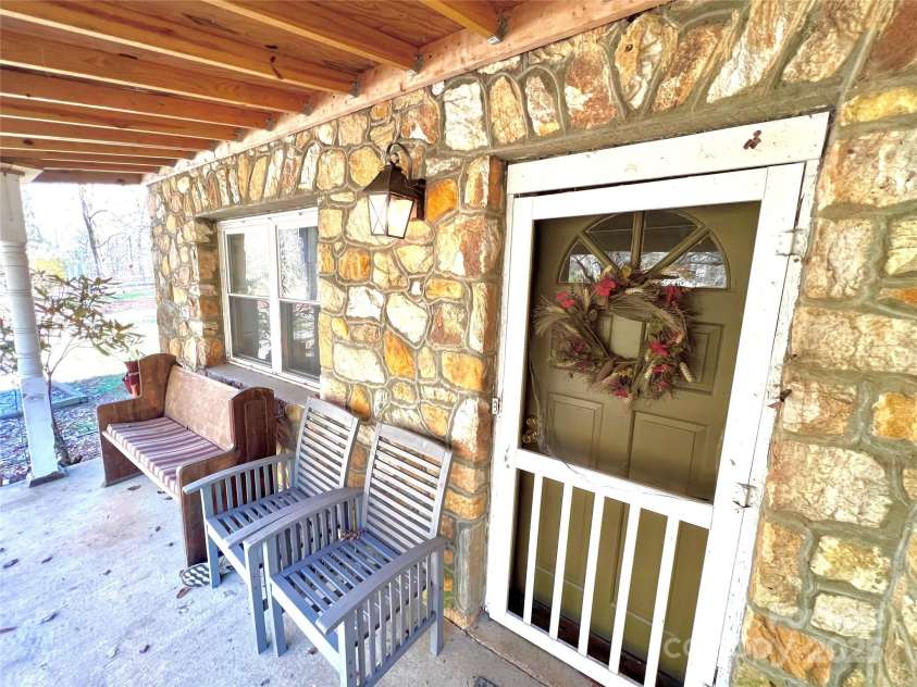 122 and 124 Avian Court, Brevard, NC 28712.  MLS# CAR4198391, YatesRealty ID 1607. 