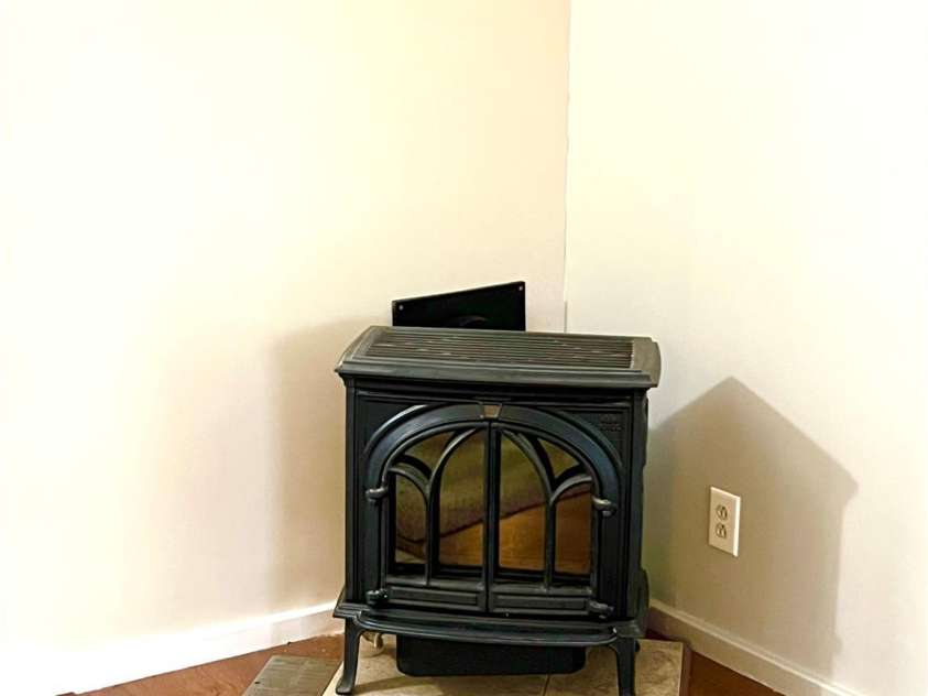 122 and 124 Avian Court, Brevard, NC 28712.  MLS# CAR4198391, YatesRealty ID 1607. 