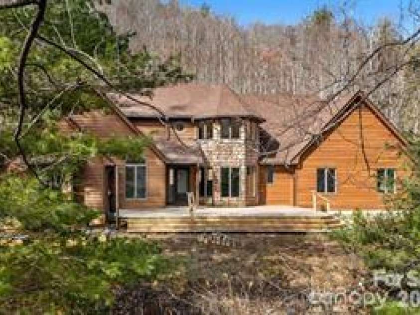 249 Starlin Mountain Road, Bakersville, NC 28705.  MLS# CAR4345394, YatesRealty ID 1607. 