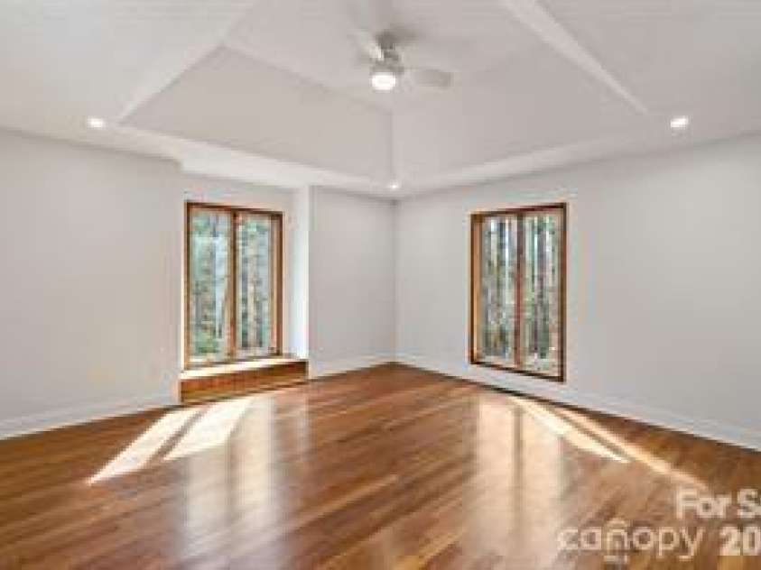 249 Starlin Mountain Road, Bakersville, NC 28705.  MLS# CAR4345394, YatesRealty ID 1607. 