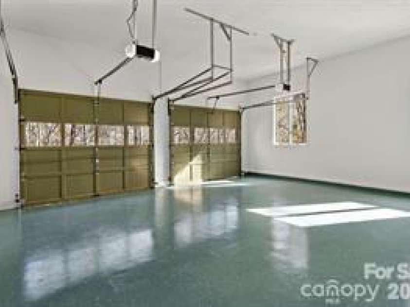 249 Starlin Mountain Road, Bakersville, NC 28705.  MLS# CAR4345394, YatesRealty ID 1607. 