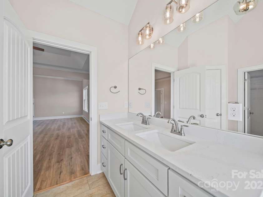 4106 New Salem Road, Marshville, NC 28103.  MLS# CAR4331810, YatesRealty ID 1607. Primary Bathroom