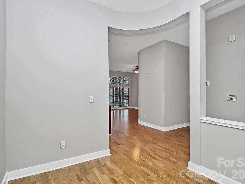 712 Davidson Street, Charlotte, NC 28202.  MLS# CAR4402173, YatesRealty ID 16070. Dining Room