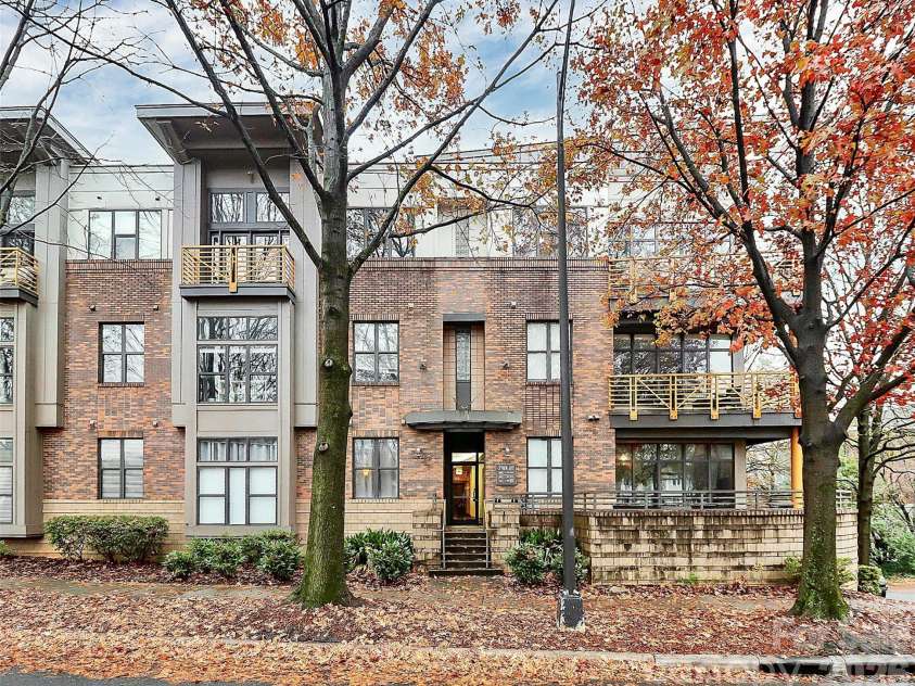 712 Davidson Street, Charlotte, NC 28202.  MLS# CAR4402173, YatesRealty ID 16070. Front View