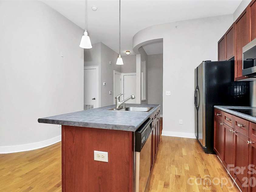 712 Davidson Street, Charlotte, NC 28202.  MLS# CAR4402173, YatesRealty ID 16070. Kitchen